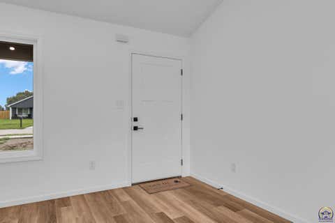 Tiny photo for 1929 NW Waldo Way, Topeka, KS 66608 (MLS # 245943)
