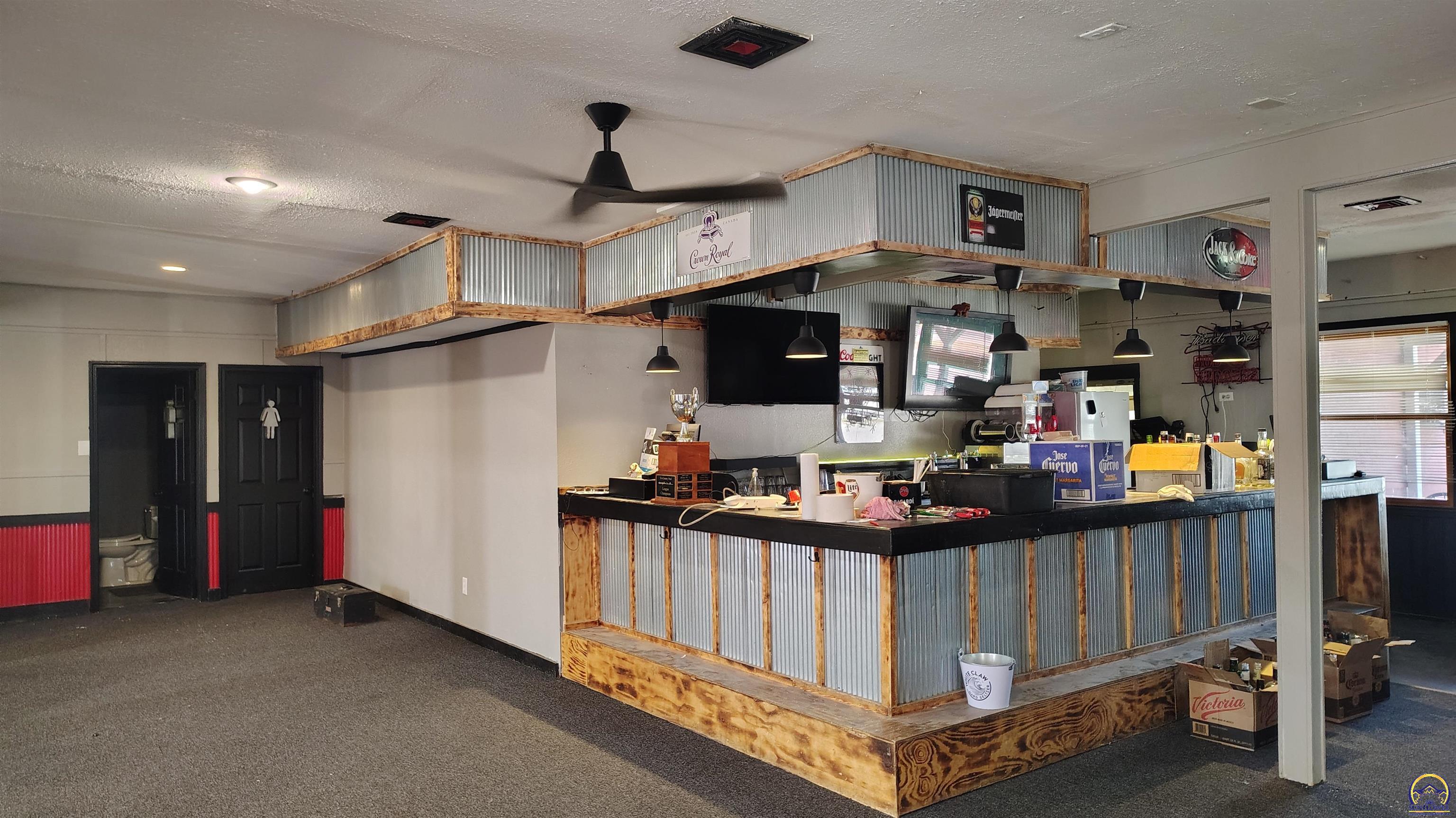 Rossville, Kansas 66553, United States, ,Commercial,Active,203547