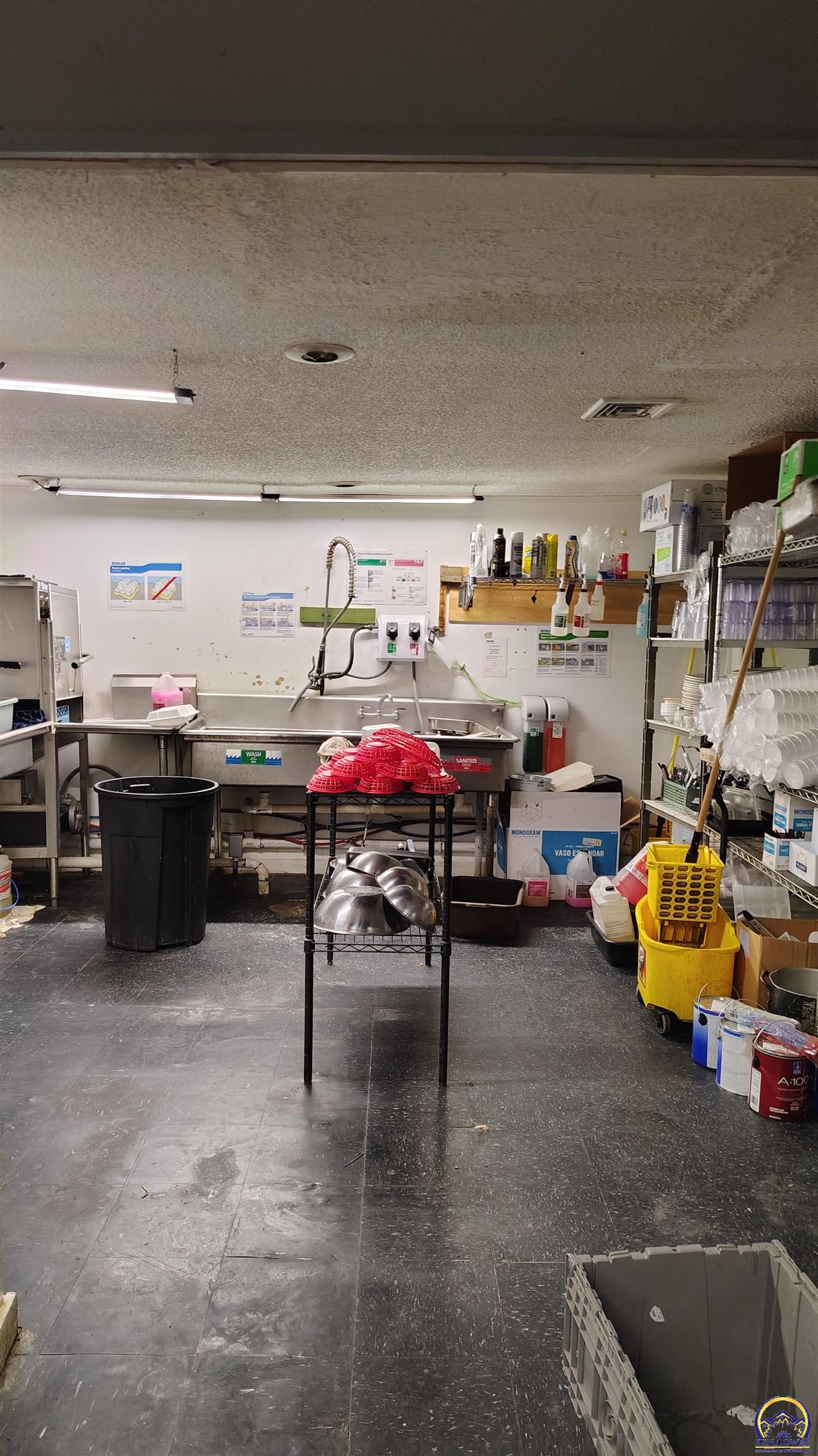 Rossville, Kansas 66553, United States, ,Commercial,Active,203547