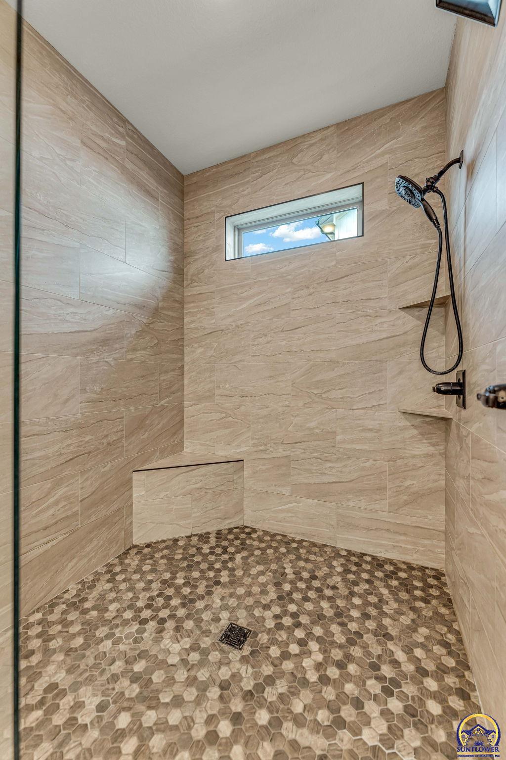 Lawrence, Kansas 66049, United States, 3 Bedrooms Bedrooms, ,2 BathroomsBathrooms,Residential,Pending,35983