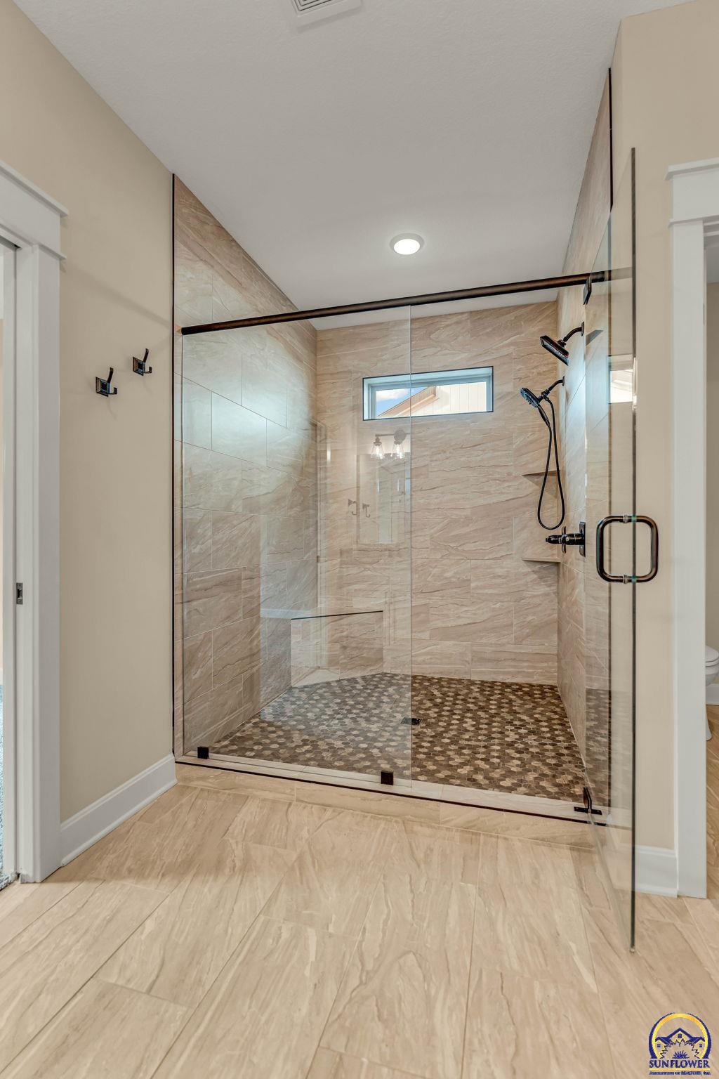 Lawrence, Kansas 66049, United States, 3 Bedrooms Bedrooms, ,2 BathroomsBathrooms,Residential,Pending,35983