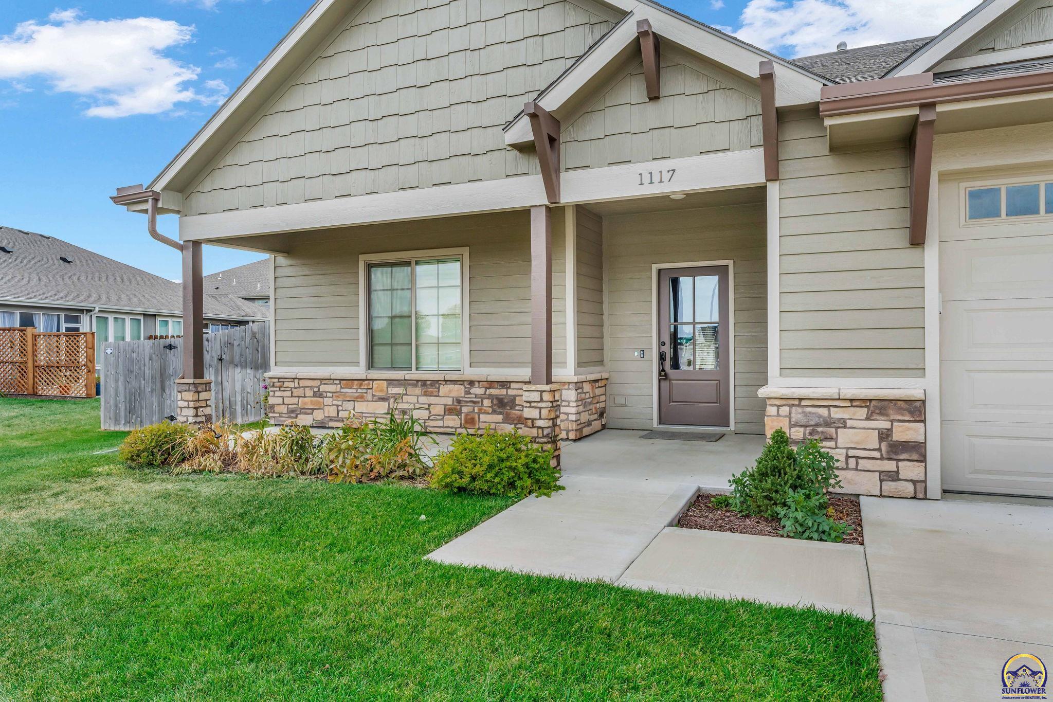 Lawrence, Kansas 66049, United States, 3 Bedrooms Bedrooms, ,2 BathroomsBathrooms,Residential,Pending,35983