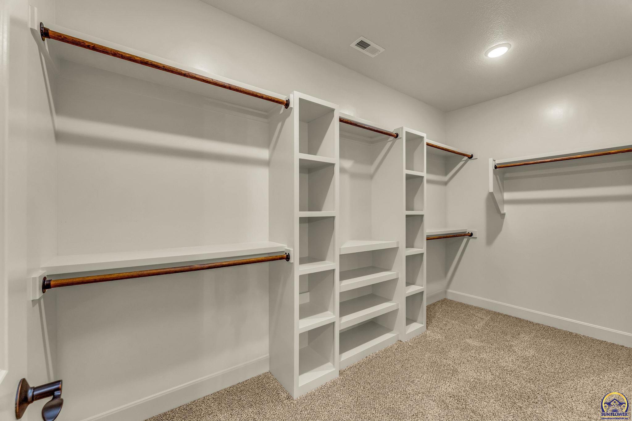 Lawrence, Kansas 66049, United States, 3 Bedrooms Bedrooms, ,2 BathroomsBathrooms,Residential,Pending,35983