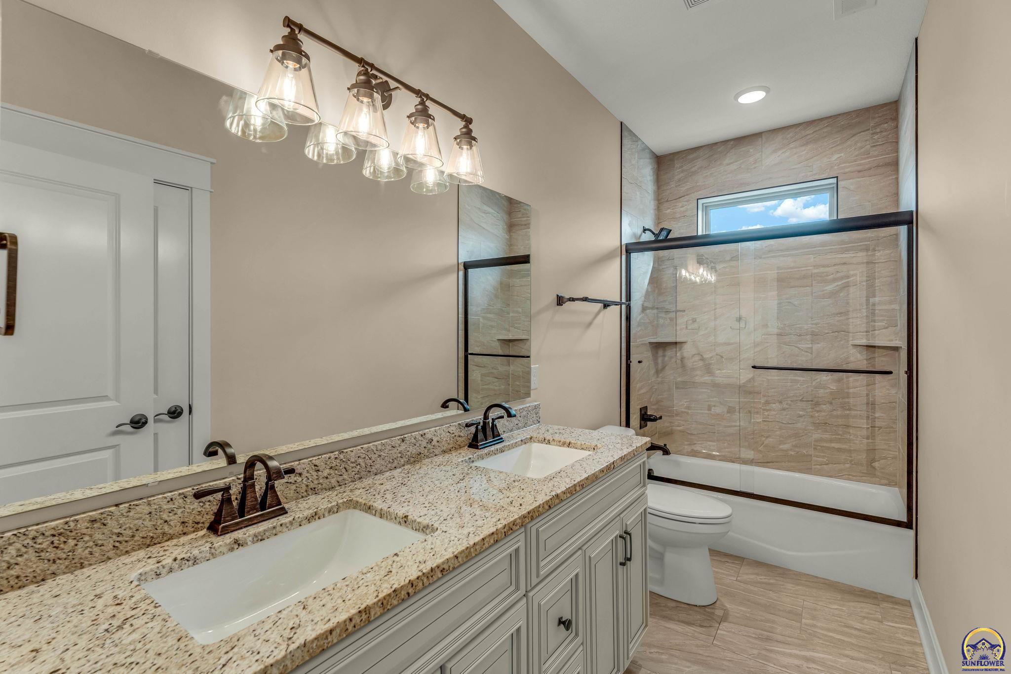 Lawrence, Kansas 66049, United States, 3 Bedrooms Bedrooms, ,2 BathroomsBathrooms,Residential,Pending,35983