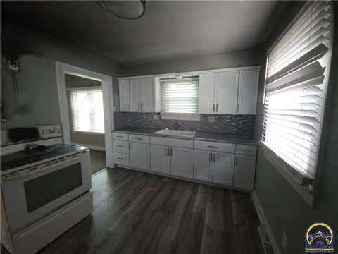 Tiny photo for 1101 SW Billard Ave, Topeka, KS 66604 (MLS # 245562)