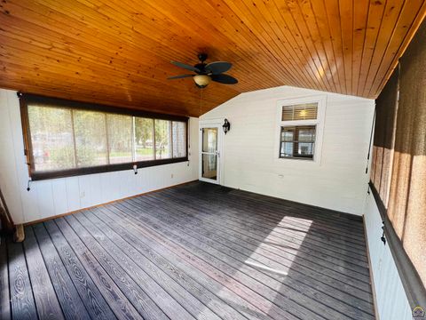 Tiny photo for 12 N 10th St, Seneca, KS 66538 (MLS # 245648)