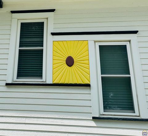 Tiny photo for 12 N 10th St, Seneca, KS 66538 (MLS # 245648)