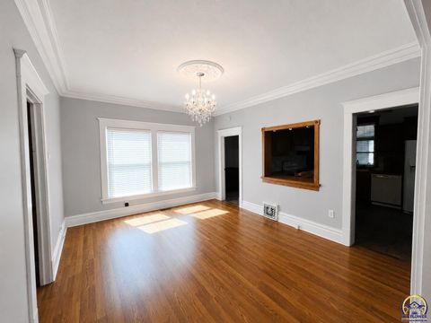 Tiny photo for 12 N 10th St, Seneca, KS 66538 (MLS # 245648)