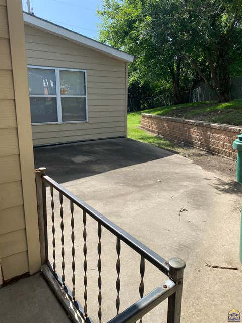 Tiny photo for 4847 SW 29th St, Topeka, KS 66614 (MLS # 245936)