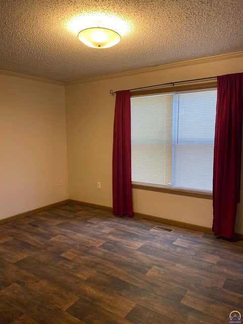 Tiny photo for 4847 SW 29th St, Topeka, KS 66614 (MLS # 245936)