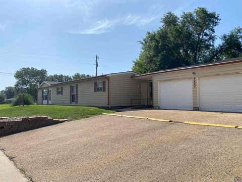 Photo of 4847 SW 29th St, Topeka, KS 66614 (MLS # 245936)