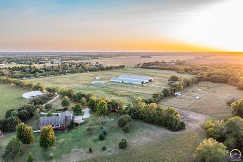 Tiny photo for 11740 SW 40th St, Towanda, KS 67144 (MLS # 246798)