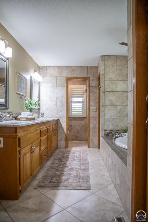Tiny photo for 11740 SW 40th St, Towanda, KS 67144 (MLS # 246798)