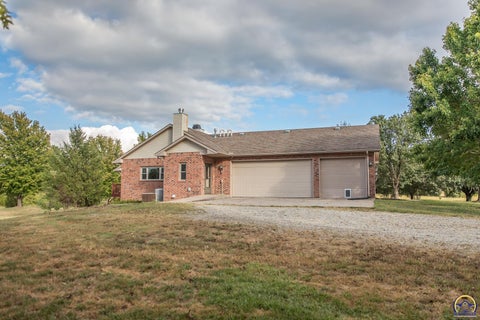 Tiny photo for 11740 SW 40th St, Towanda, KS 67144 (MLS # 246798)