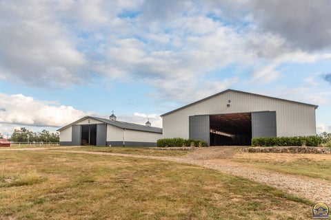 Tiny photo for 11740 SW 40th St, Towanda, KS 67144 (MLS # 246798)