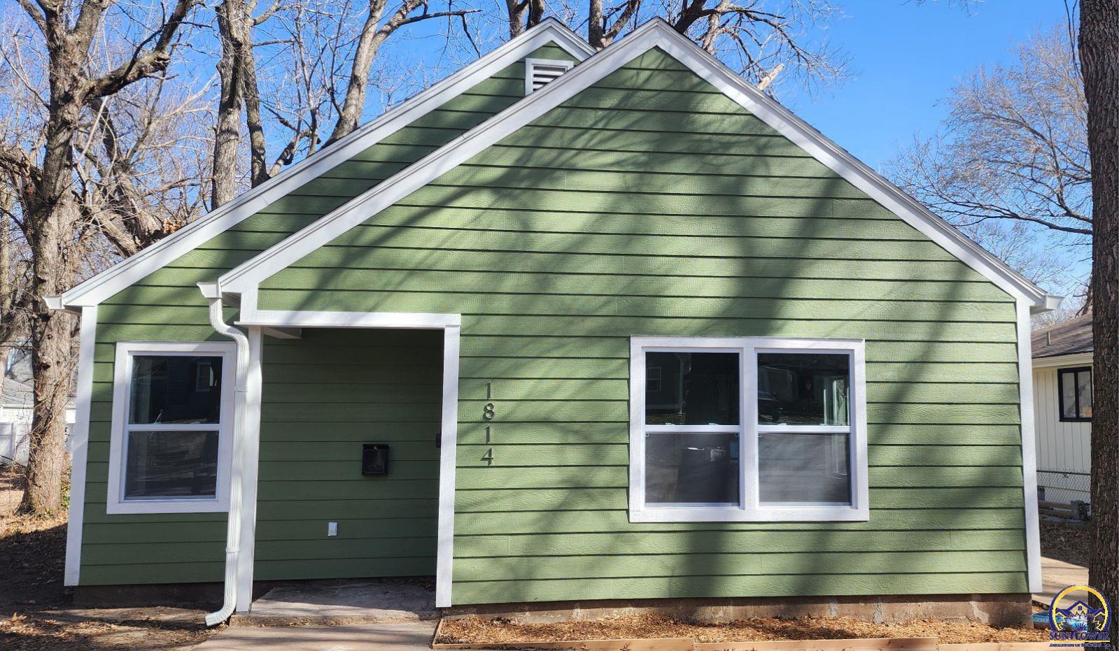 Topeka, Kansas 66604, United States, 2 Bedrooms Bedrooms, ,1 BathroomBathrooms,Residential,Pending,63649