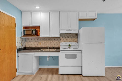 Tiny photo for 1505 Linn Street, Valley Falls, KS 66610 (MLS # 244499)