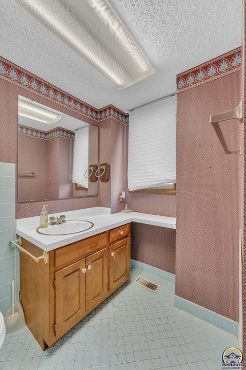 Tiny photo for 1505 Linn Street, Valley Falls, KS 66610 (MLS # 244499)