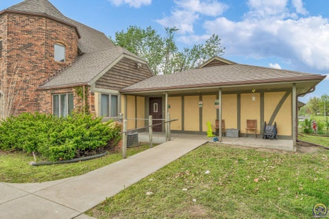Tiny photo for 1505 Linn Street, Valley Falls, KS 66610 (MLS # 244499)