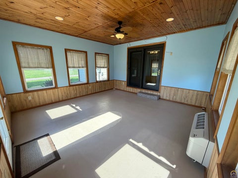 Tiny photo for 6130 NE Shaffer Rd, Topeka, KS 66617 (MLS # 245550)