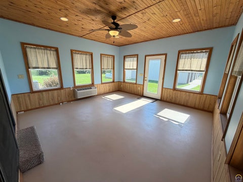 Tiny photo for 6130 NE Shaffer Rd, Topeka, KS 66617 (MLS # 245550)