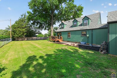 Tiny photo for 2645 SE 29th St, Topeka, KS 66605 (MLS # 244888)