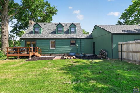 Tiny photo for 2645 SE 29th St, Topeka, KS 66605 (MLS # 244888)