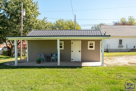Tiny photo for 810 Francis St, Valley Falls, KS 66088 (MLS # 246890)