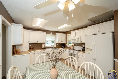 Tiny photo for 810 Francis St, Valley Falls, KS 66088 (MLS # 246890)