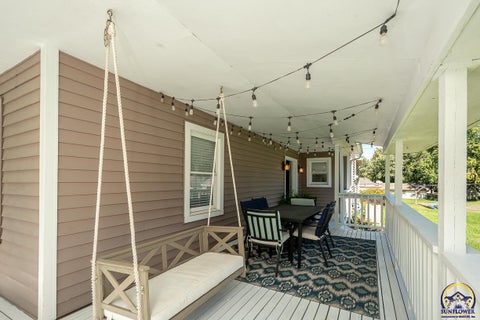 Tiny photo for 810 Francis St, Valley Falls, KS 66088 (MLS # 246890)