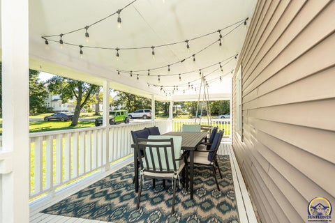 Tiny photo for 810 Francis St, Valley Falls, KS 66088 (MLS # 246890)