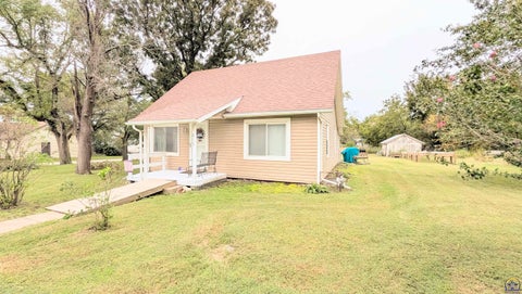 Tiny photo for 619 Ivy St, Admire, KS 66830 (MLS # 246833)