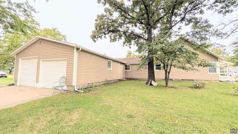 Tiny photo for 619 Ivy St, Admire, KS 66830 (MLS # 246833)