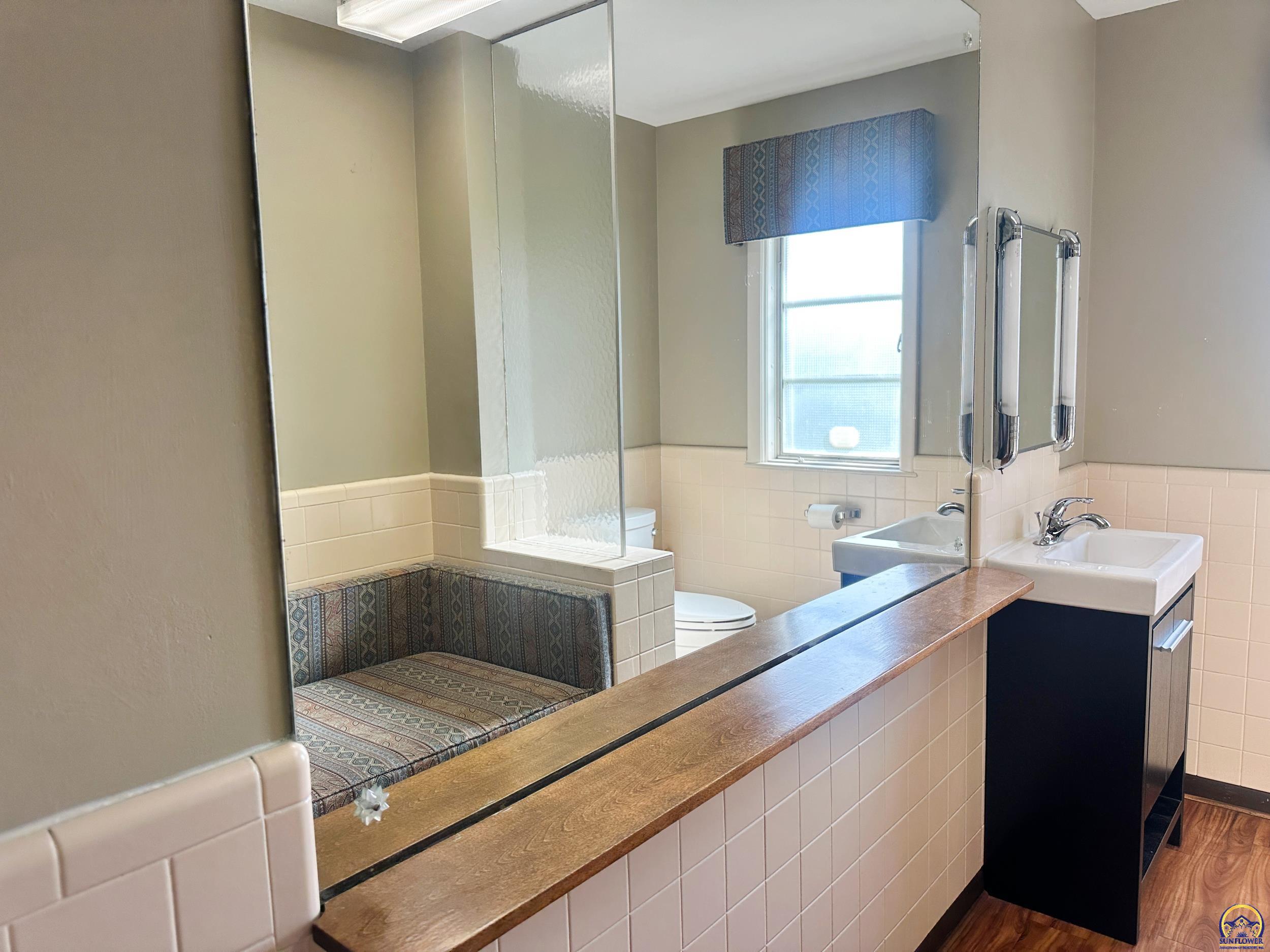 Topeka, Kansas 66605, United States, ,Commercial,Active,238377