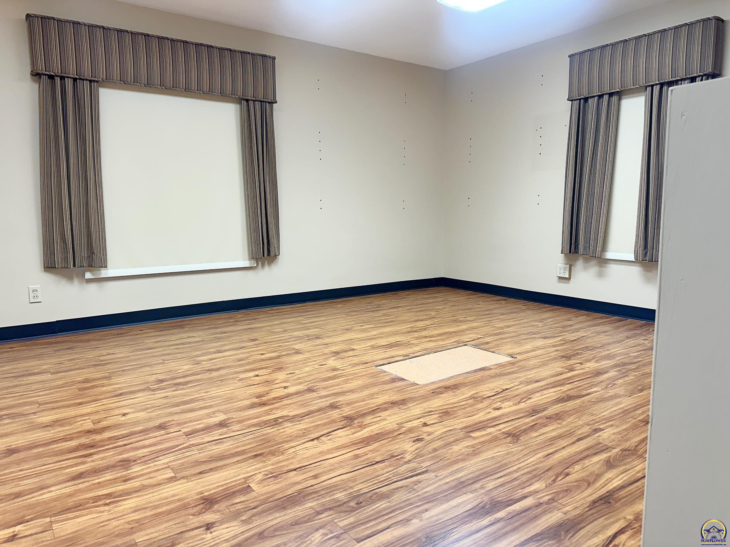 Topeka, Kansas 66605, United States, ,Commercial,Active,238377