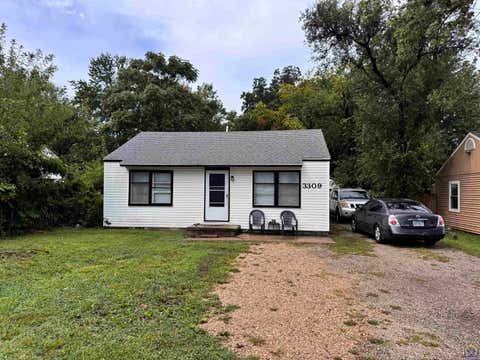 Photo of 3309 SE Indiana Ave, Topeka, KS 66605 (MLS # 246143)