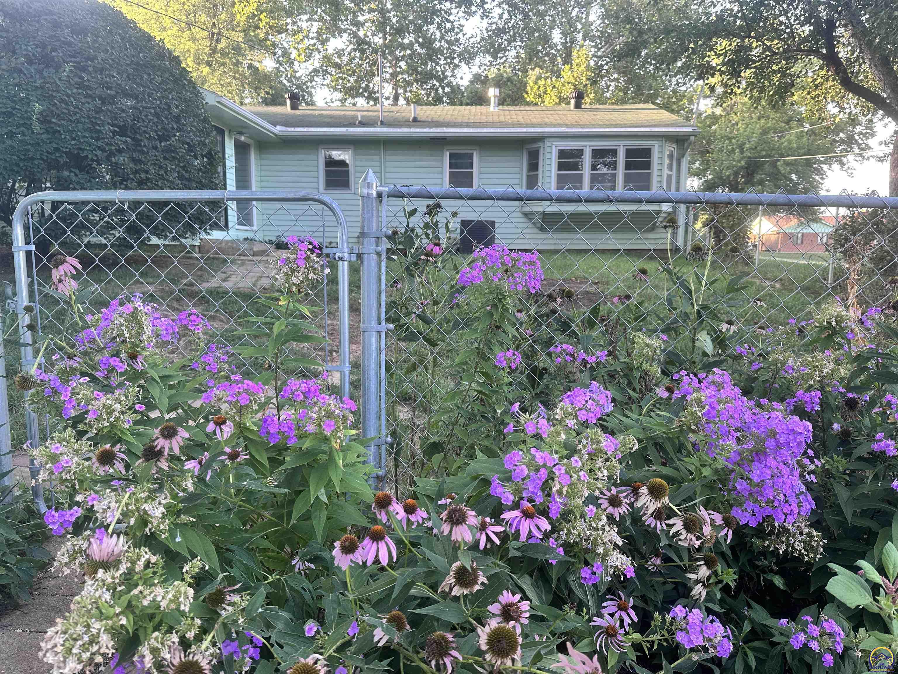 Topeka, Kansas 66618, United States, 2 Bedrooms Bedrooms, ,1 BathroomBathrooms,Residential,Pending,195268