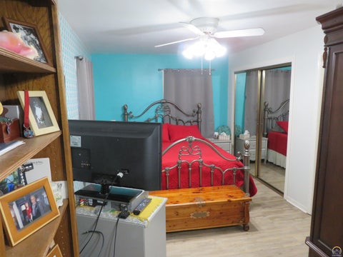 Tiny photo for 2207 NW Polk St, Topeka, KS 66608 (MLS # 246278)