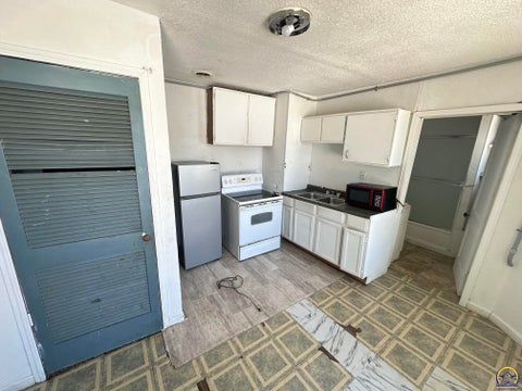 Tiny photo for 421 Congress St, Emporia, KS 66801 (MLS # 246199)