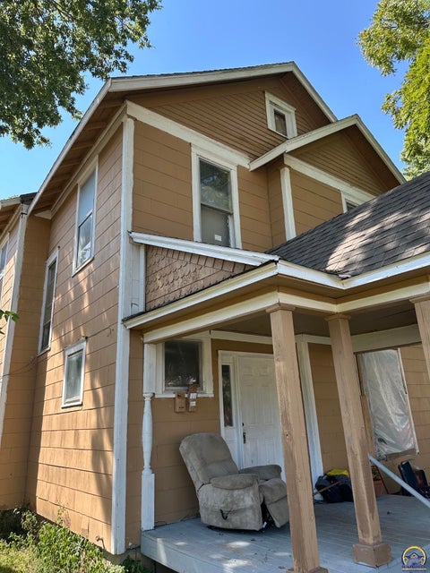 Tiny photo for 421 Congress St, Emporia, KS 66801 (MLS # 246199)