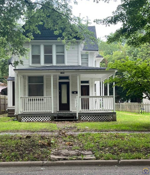Photo of 1269 SW Lane St, Topeka, KS 66604 (MLS # 246040)