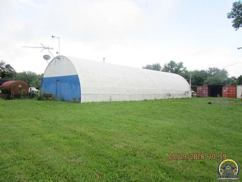 Tiny photo for 207 SE Woodland Ave, Topeka, KS 66607 (MLS # 244765)