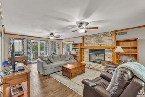 Tiny photo for 6288 Ridgeview Dr, Ozawkie, KS 66070 (MLS # 246704)