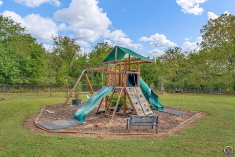 Tiny photo for 6288 Ridgeview Dr, Ozawkie, KS 66070 (MLS # 246704)