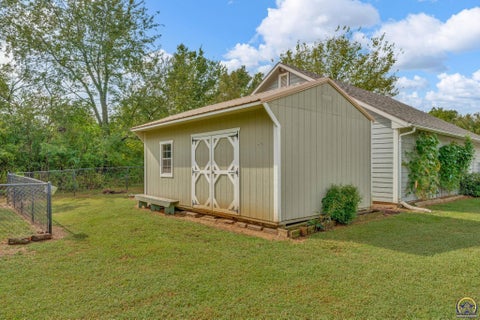 Tiny photo for 6288 Ridgeview Dr, Ozawkie, KS 66070 (MLS # 246704)