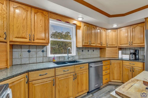 Tiny photo for 6288 Ridgeview Dr, Ozawkie, KS 66070 (MLS # 246704)