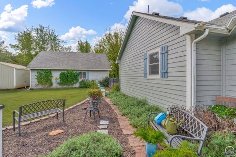 Tiny photo for 6288 Ridgeview Dr, Ozawkie, KS 66070 (MLS # 246704)