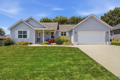 Photo of 511 N Rebecca Ln, Lawrence, KS 66044 (MLS # 245673)