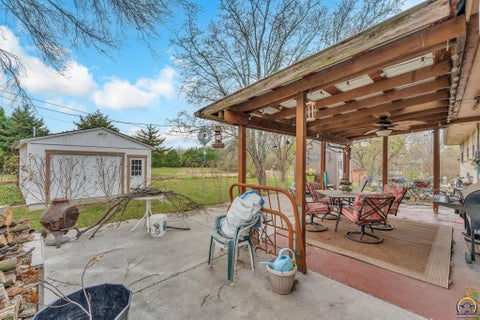 Tiny photo for 2145 SE 38th Cir, Topeka, KS 66609 (MLS # 243760)