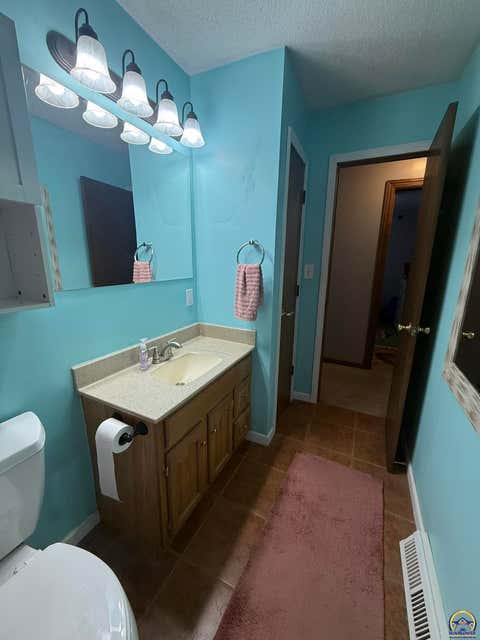 Tiny photo for 401 S Apollo St, Silver Lake, KS 66539 (MLS # 244871)